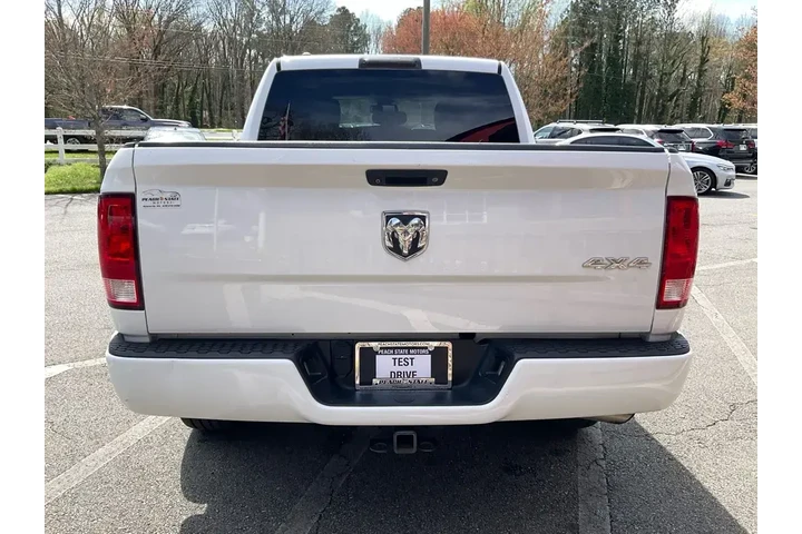 $12485 : Ram 1500 2016 4x4 Express 4d image 6