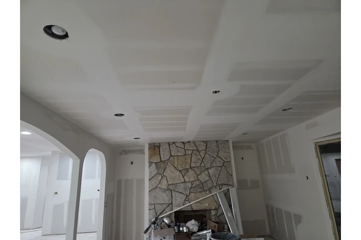 Drywall finisher image 7