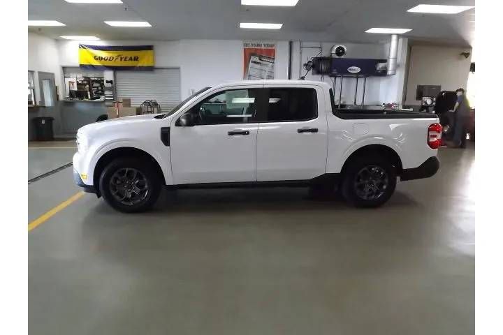 $32985 : Ford Maverick 2022 AWD XLT 4 image 2