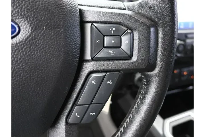 $27997 : Ford F-150 2020 4x4 Lariat 4 image 7