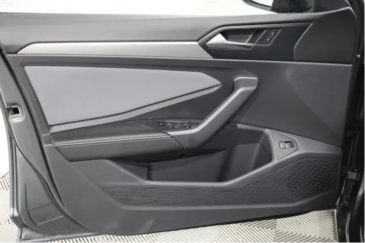 $25993 : Volkswagen Jetta 2025 SE 4dr image 6