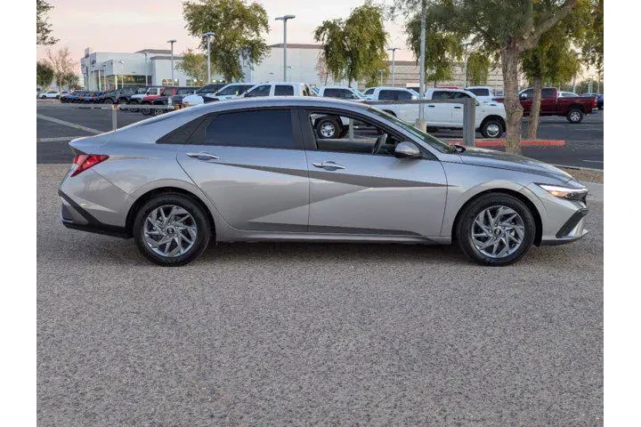 $19990 : Hyundai ELANTRA 2024 SEL 4dr image 3