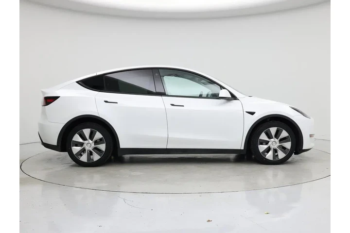 $28998 : Tesla Model Y 2022 AWD Long image 7