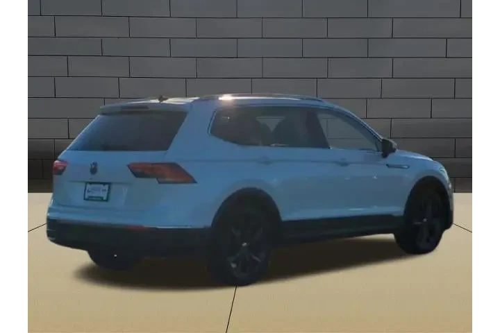 $19988 : Volkswagen Tiguan 2023 SE 4d image 8