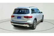 $26835 : Mercedes-Benz GLB 2023 GLB 2 thumbnail