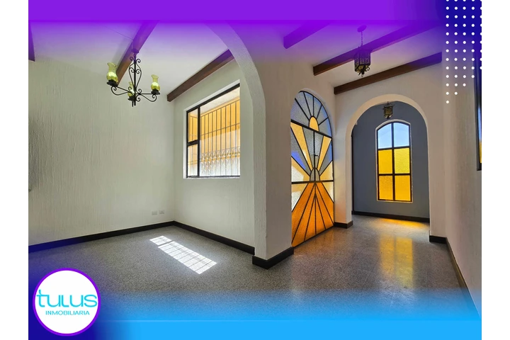 $3000 : OFICINA EN RENTA EN ZONA 1 image 1