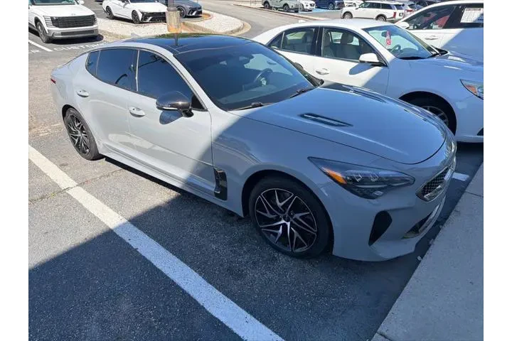 $26091 : Kia Stinger 2023 GT-Line 4dr image 6