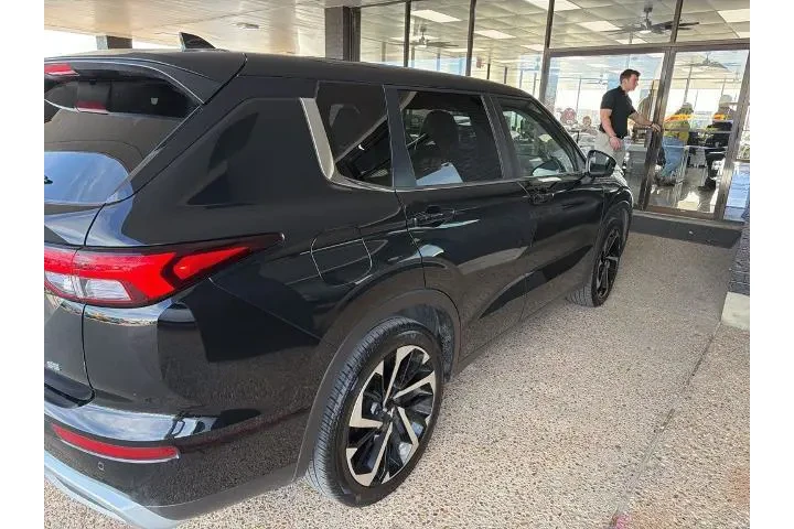 $21427 : Mitsubishi Outlander 2023 SE image 5