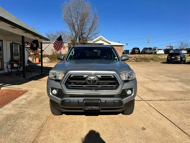 $26995 : 2018 Tacoma image 3