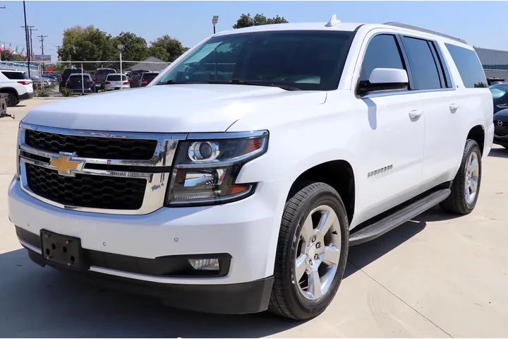 2018 Suburban image 1