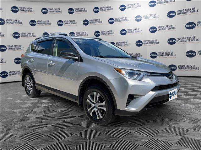 $22999 : PRE-OWNED 2018 TOYOTA RAV4 LE image 7