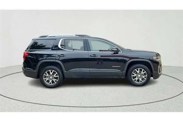 $25457 : GMC Acadia 2023 SLT 4dr SUV image 2
