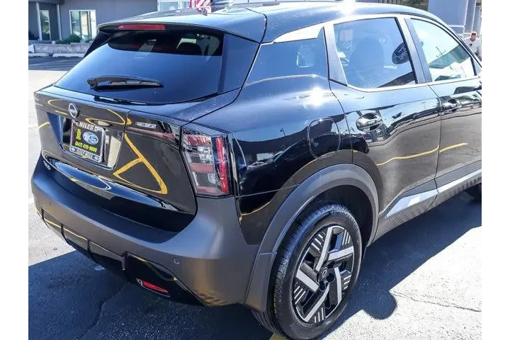 $26880 : Nissan Kicks 2025 SV 4dr Cro image 7