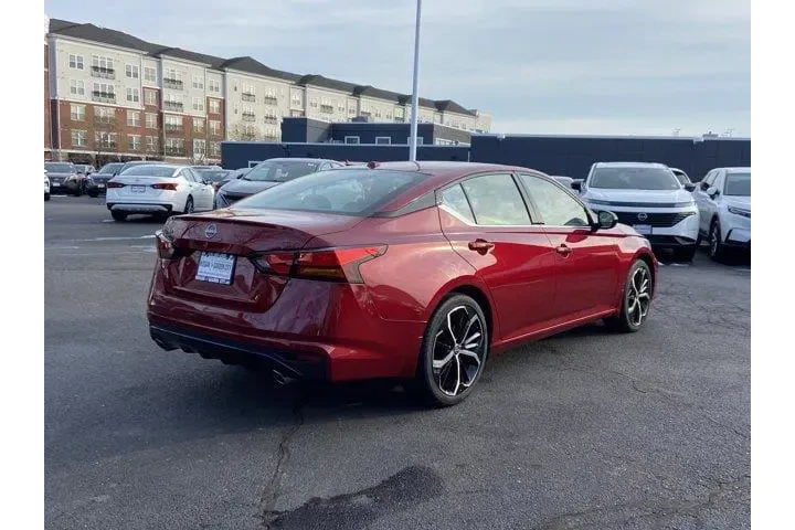 $19987 : Nissan Altima 2025 2.5 SR 4d image 4