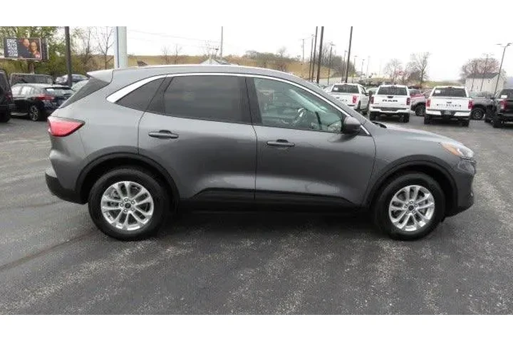 $17372 : Ford Escape 2021 AWD SE 4dr image 9