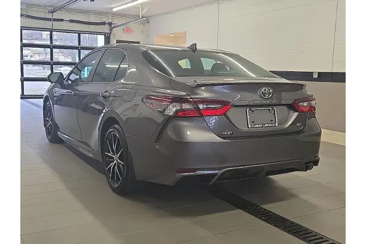 $24999 : Toyota Camry 2021 SE 4dr Sed image 4