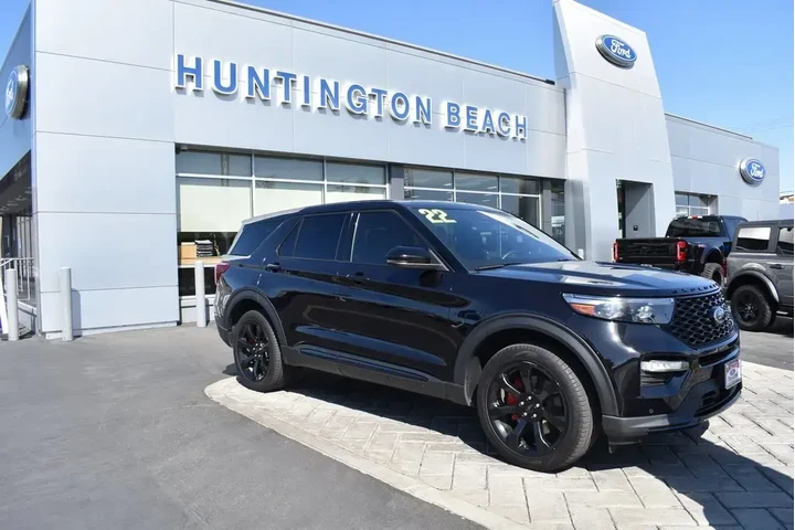 $39990 : Ford Explorer 2022 AWD ST 4d image 1