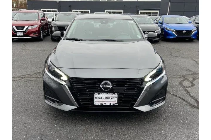 $20250 : Nissan Altima 2025 2.5 S 4dr image 2
