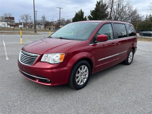 $9500 : 2015 Town and Country Touring image 3