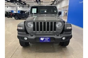 $33990 : Jeep Wrangler Unlimited 2022 thumbnail