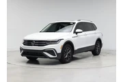 $19990 : Volkswagen Tiguan 2022 SE 4d thumbnail