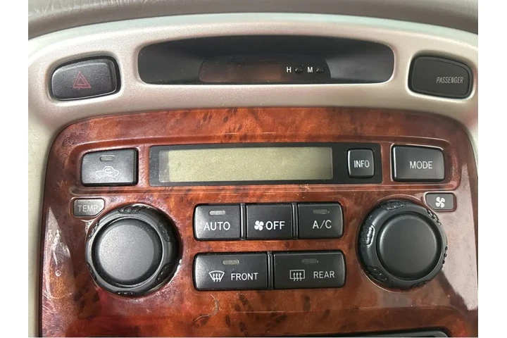 $10000 : 2005 Highlander Limited image 7