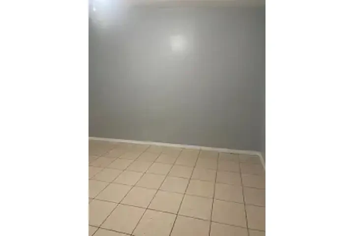 $1800 : APARTAMENTO PEQUEÑO image 8