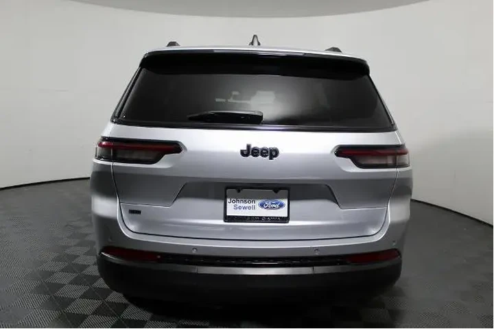 $29800 : Jeep Grand Cherokee L 2023 4 image 6