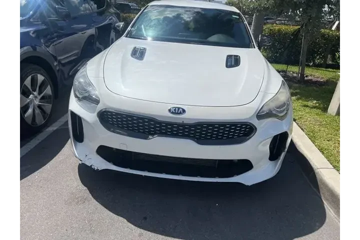 $17160 : Kia Stinger 2021 GT-Line 4dr image 2