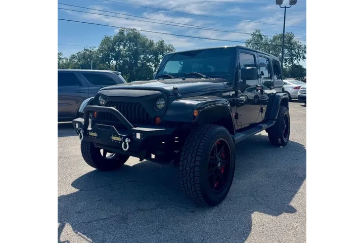 $12900 : 2012 Wrangler Unlimited Sahara image 2