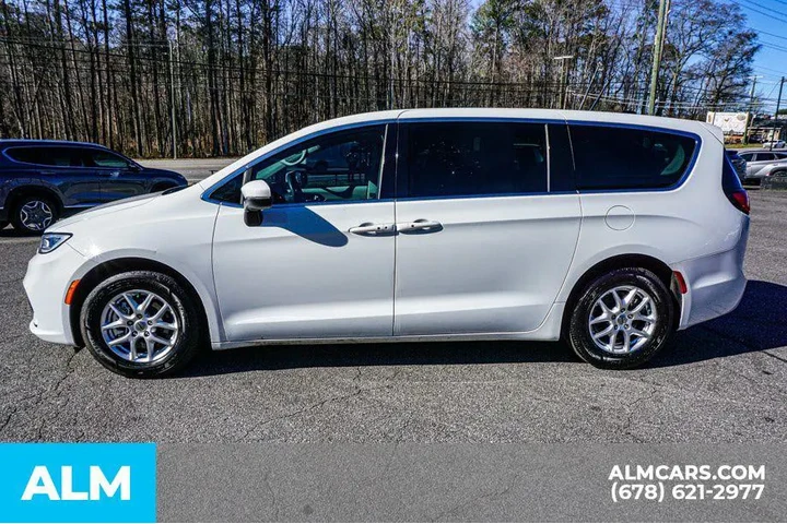 $22920 : Chrysler Pacifica 2023 Touri image 6