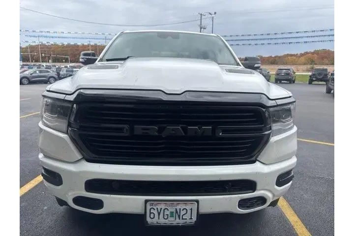 $30989 : Ram 1500 2021 4x4 Laramie 4d image 2