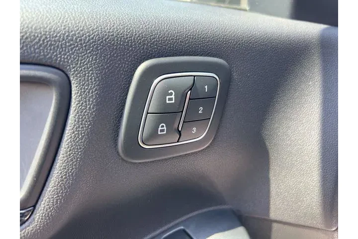 $27658 : Ford Escape 2023 AWD ST-Line image 8