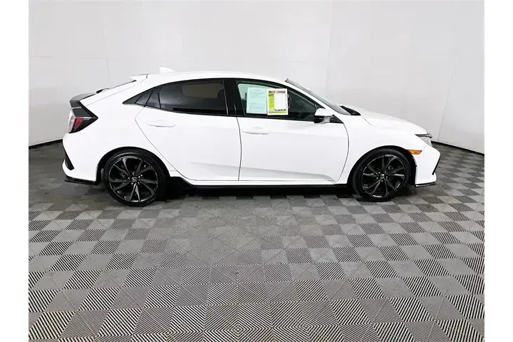 $17900 : Honda Civic 2019 Sport 4dr H image 8