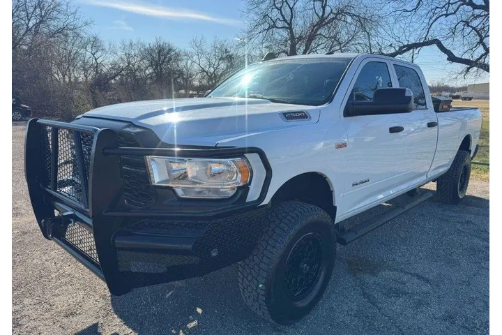 $33749 : Ram 2500 2022 4x4 Tradesman image 1
