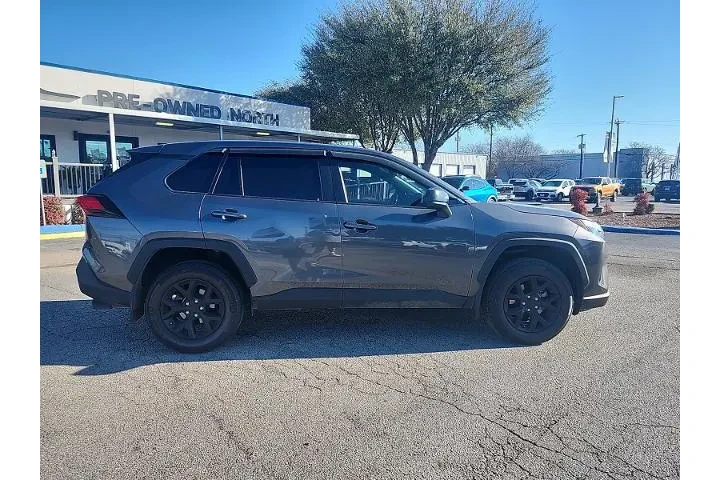 $26998 : Toyota RAV4 2024 LE 4dr SUV image 2