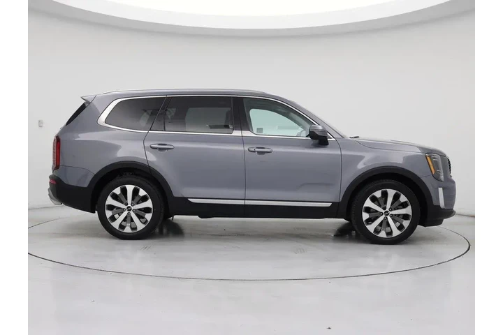 $27998 : Kia Telluride 2022 S 4dr SUV image 7