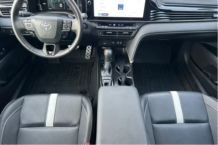 $29900 : Toyota Camry 2025 SE 4dr Sed image 6