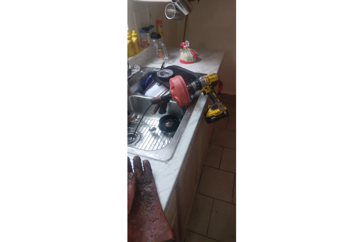 Plomero destapo 562/712/2147 image 2