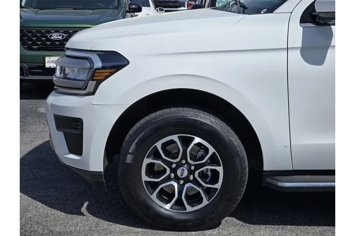 $37991 : Ford Expedition 2022 4x2 XLT image 7