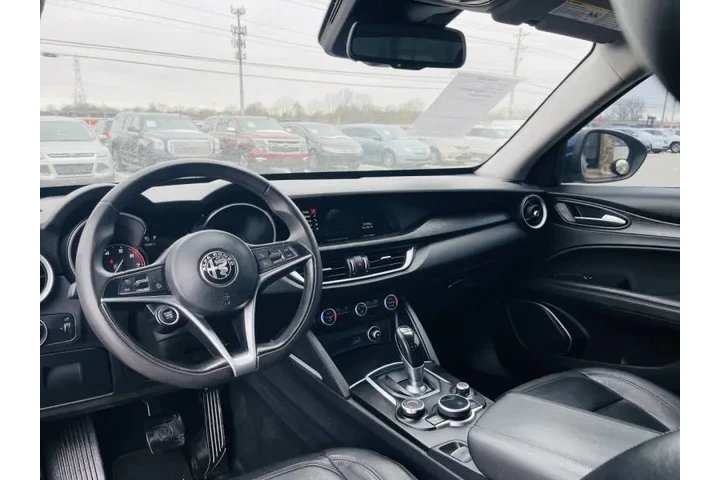 $10999 : 2018 Alfa Romeo Stelvio image 7