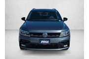 $17495 : Volkswagen Tiguan 2020 SE 4d thumbnail