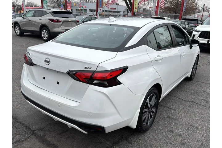 $16990 : Nissan Versa 2024 SV 4dr Sed image 8
