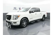 $25986 : Nissan Titan 2021 4x2 SV 4dr thumbnail