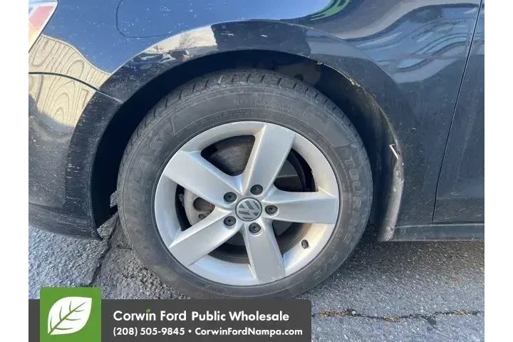 $6980 : Volkswagen Jetta 2013 TDI 4d image 8