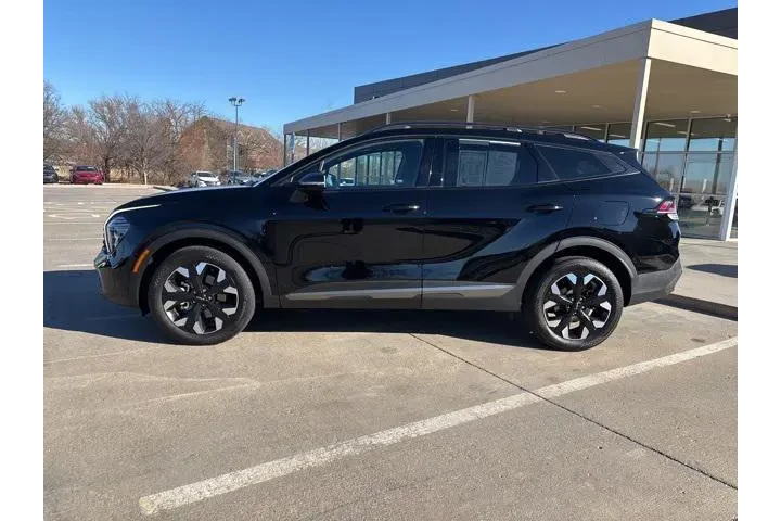 $27998 : Kia Sportage 2024 AWD X-Line image 2