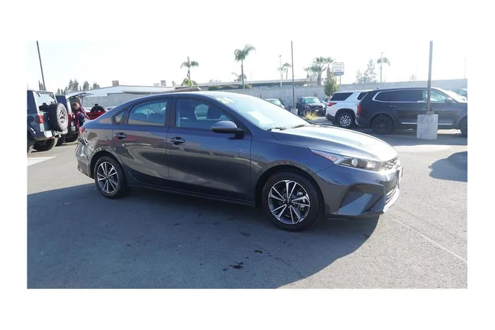 $18250 : 2024 Forte LXS image 4