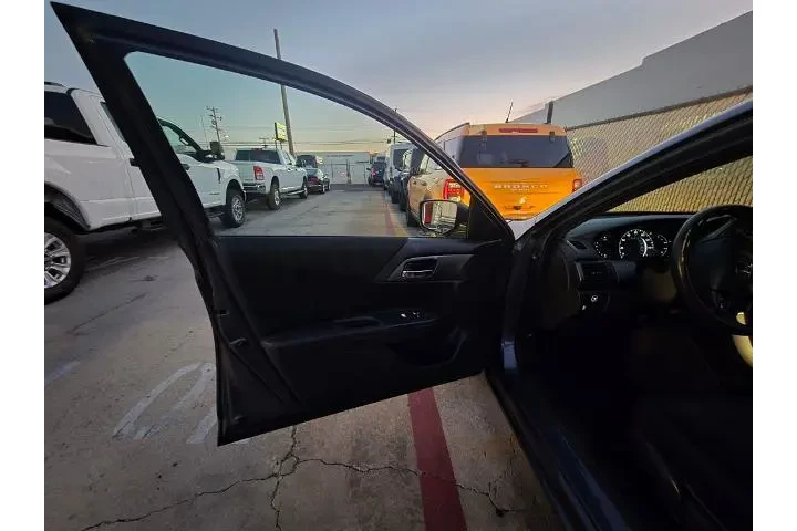 $12000 : Honda Accord 2014 LX 4dr Sed image 6