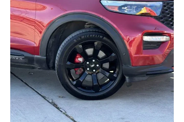 $28013 : Ford Explorer 2020 AWD ST 4d image 3