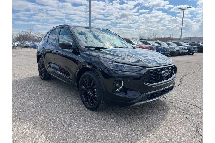 $26589 : Ford Escape 2023 AWD ST-Line image 3